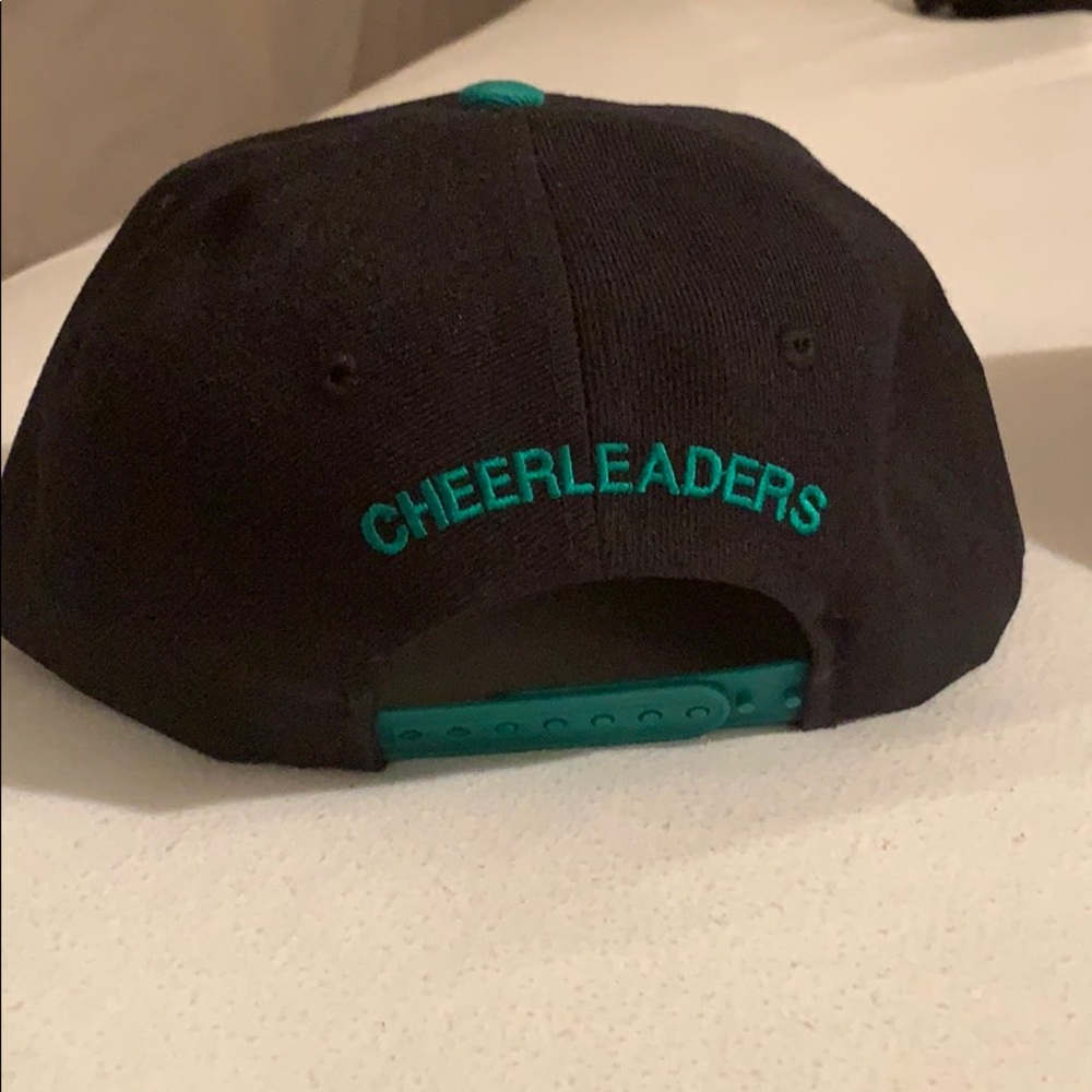 Hat - Picture 3 of 3
